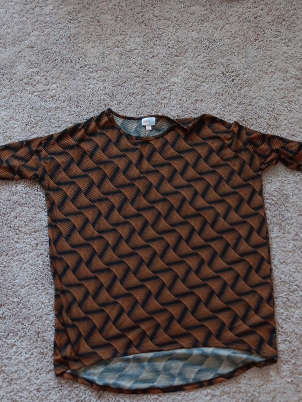 LuLaRoe Brown and Black Wave Print Top
